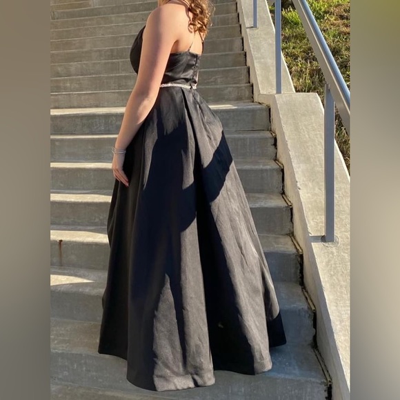 Prom Dress - Picture 1 of 4